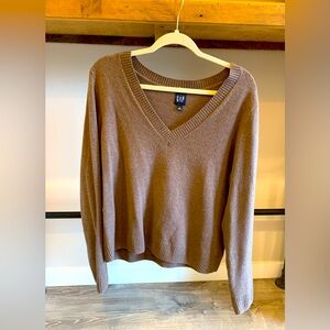 GAP Women's Brown “Cashsoft” V-Neck Sweater (L)